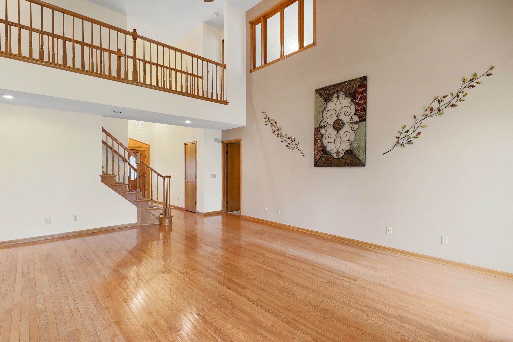 2318 N Cedar Downs Ln