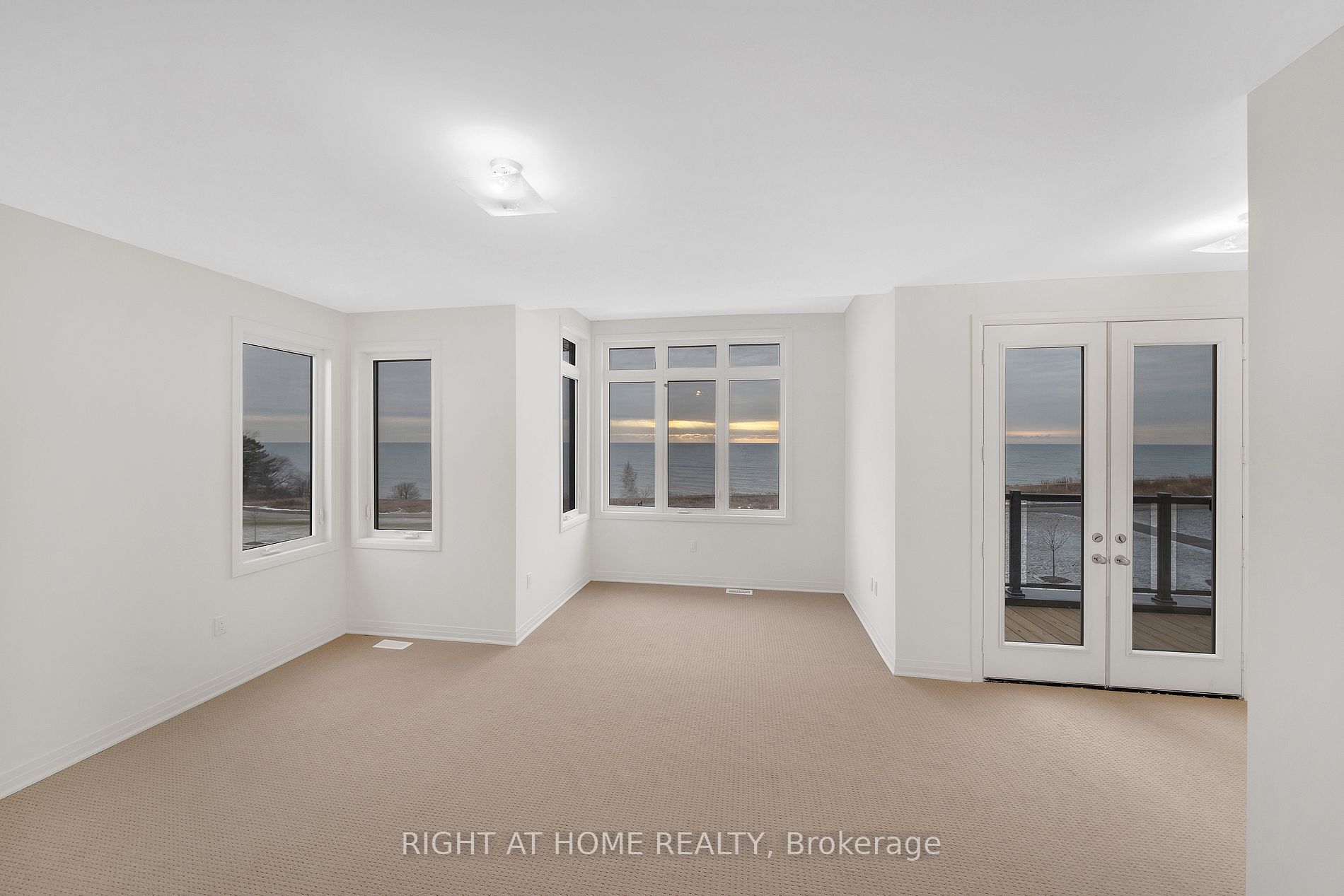 275 Port Darlington Rd