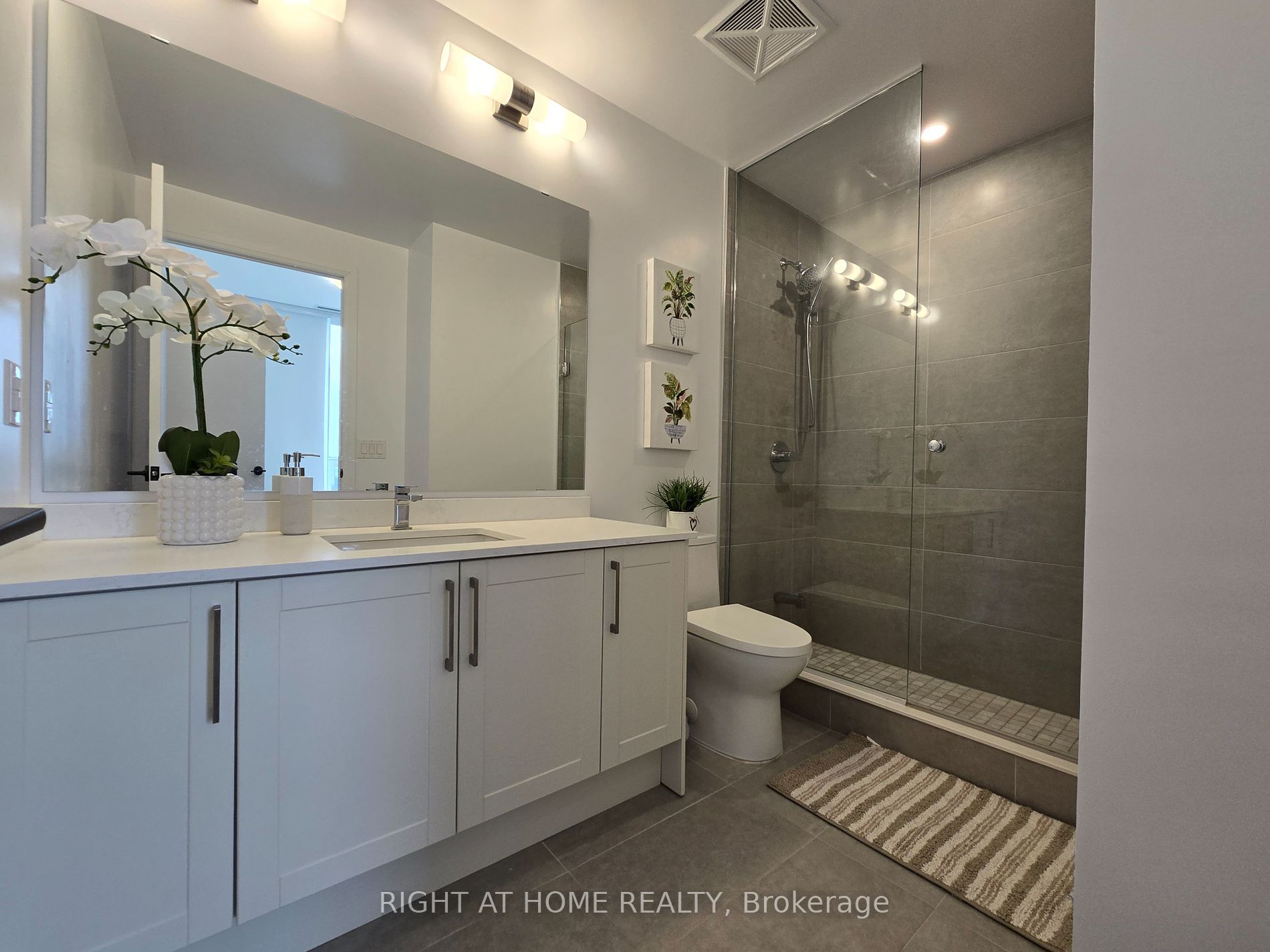 2450 Old Bronte Rd 833