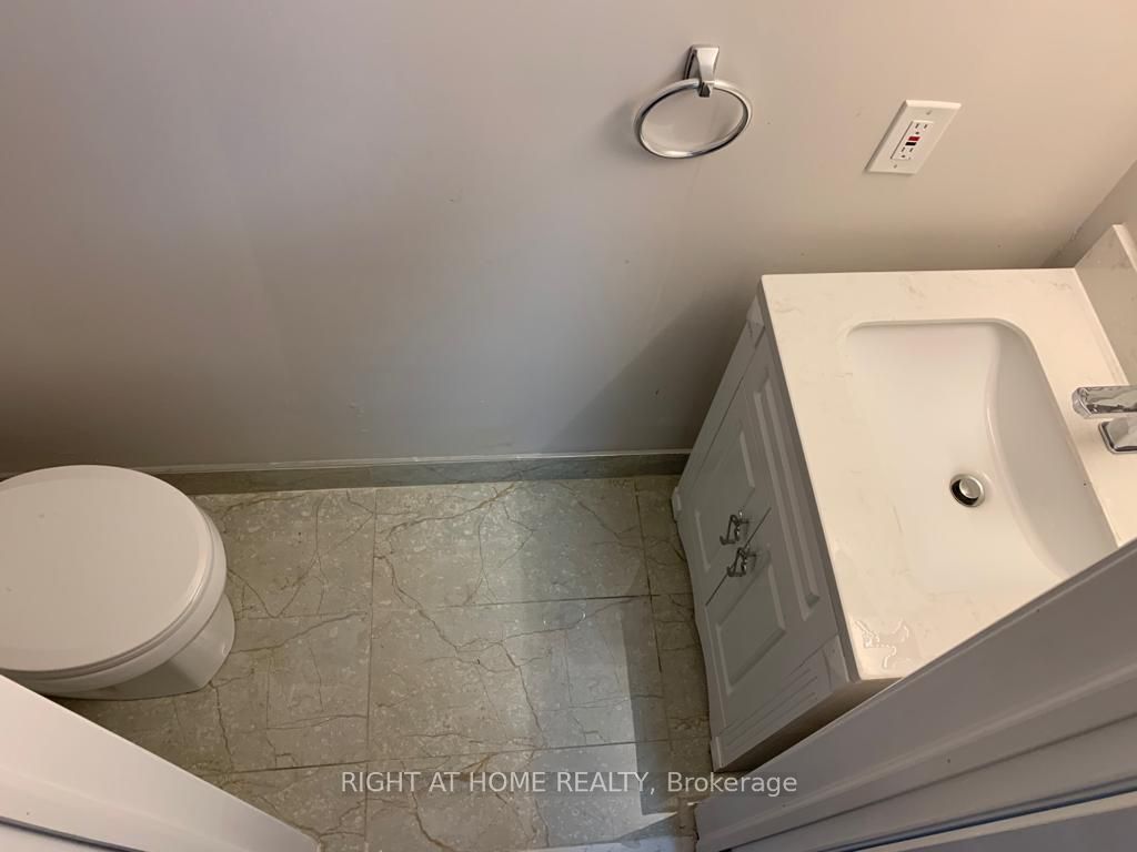 1560 Evangeline Dr