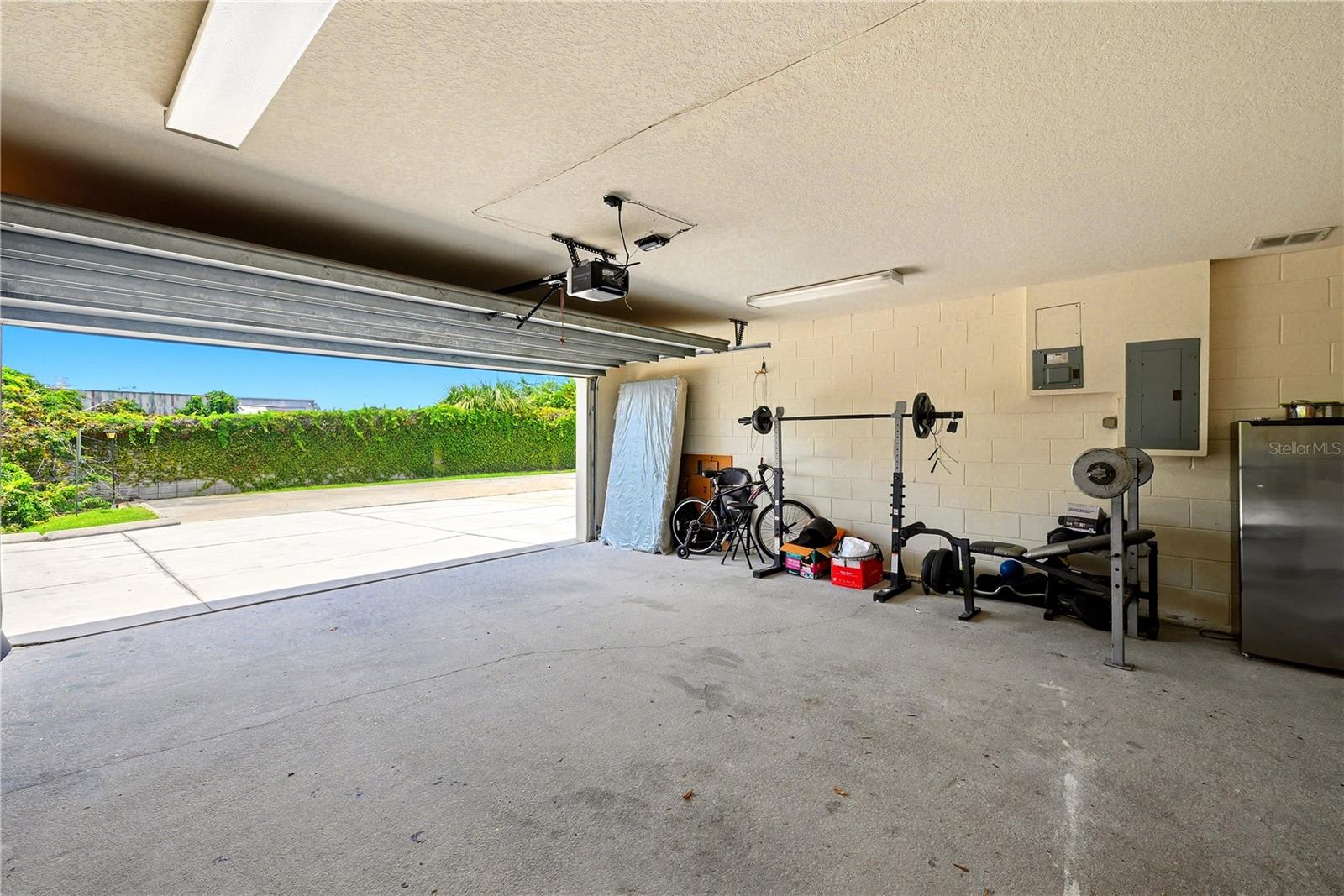 746 Country Lane