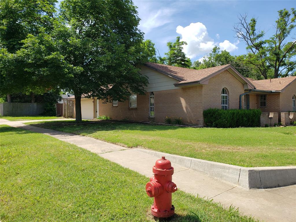 Rent or Rent to Own!Come & check out this beautiful updated home in Norman! Conveniently located, close to highway 9 and minutes to the OU campus. Nestled in a family friendly neighborhood, this home features a very nice layout with two large living rooms and three large bedrooms with lots of closet space. New flooring throughout the house. Brand new energy efficient HVAC system will save you money while keeping you cool in the summer. Fully fenced backyard with 2 car garage.No smoking!Household income (after tax) needs to be 3 times of rent. No criminal history or prior evictions.Utilities need to be in tenant's name by move-in.