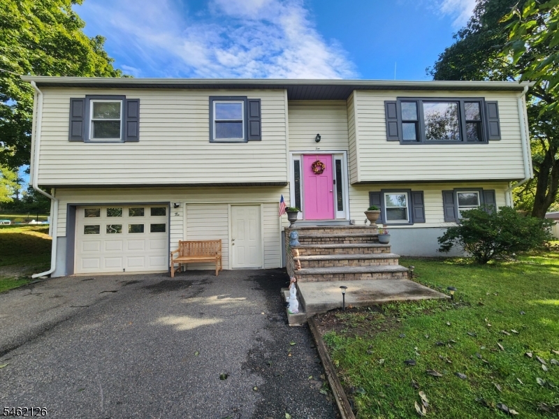 10 Parkview Dr, Mansfield Twp NJ