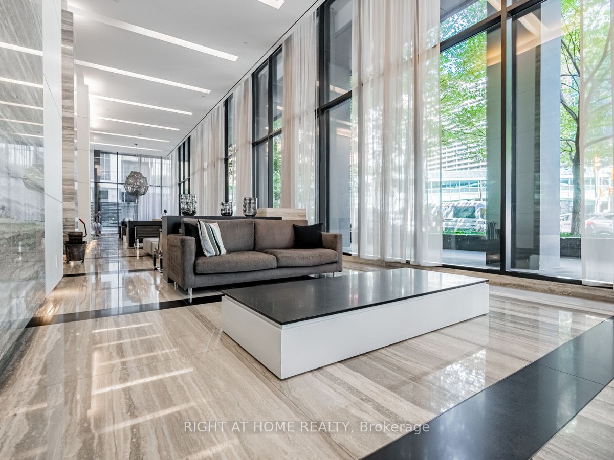 110 E Charles St 1508