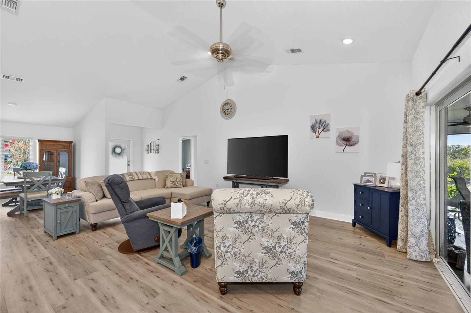 4101 Poinciana Drive