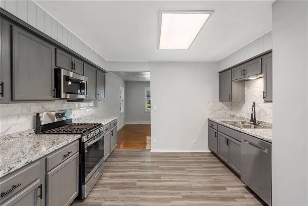 5211 NE 46th Terrace