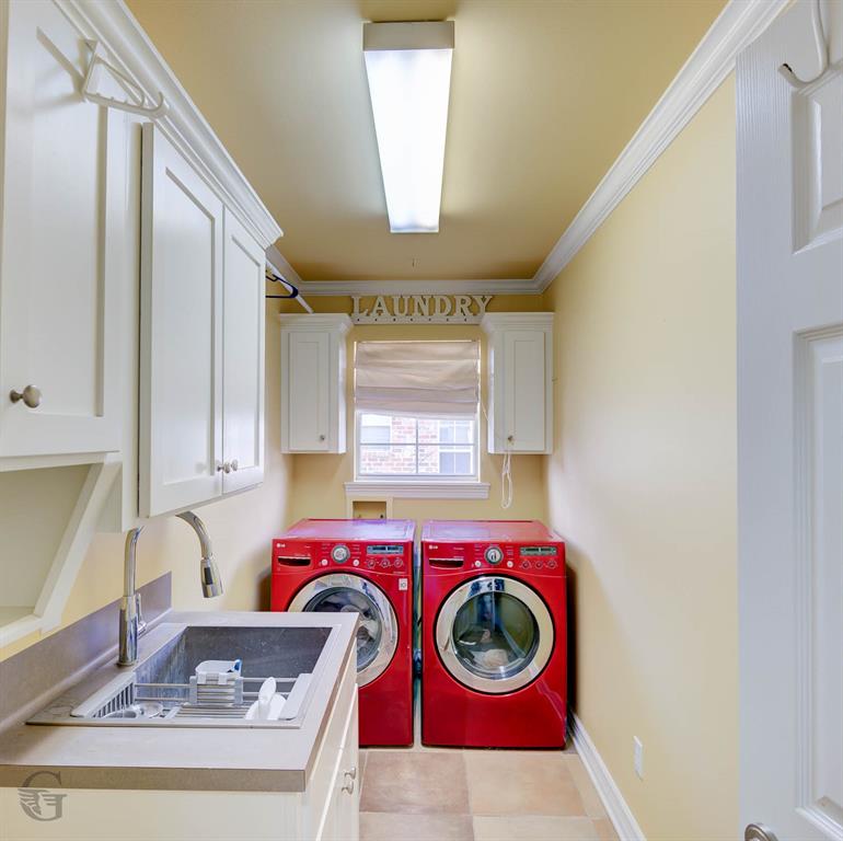 5861 Bluebonnett Drive