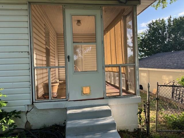 409 E Tarrant Road