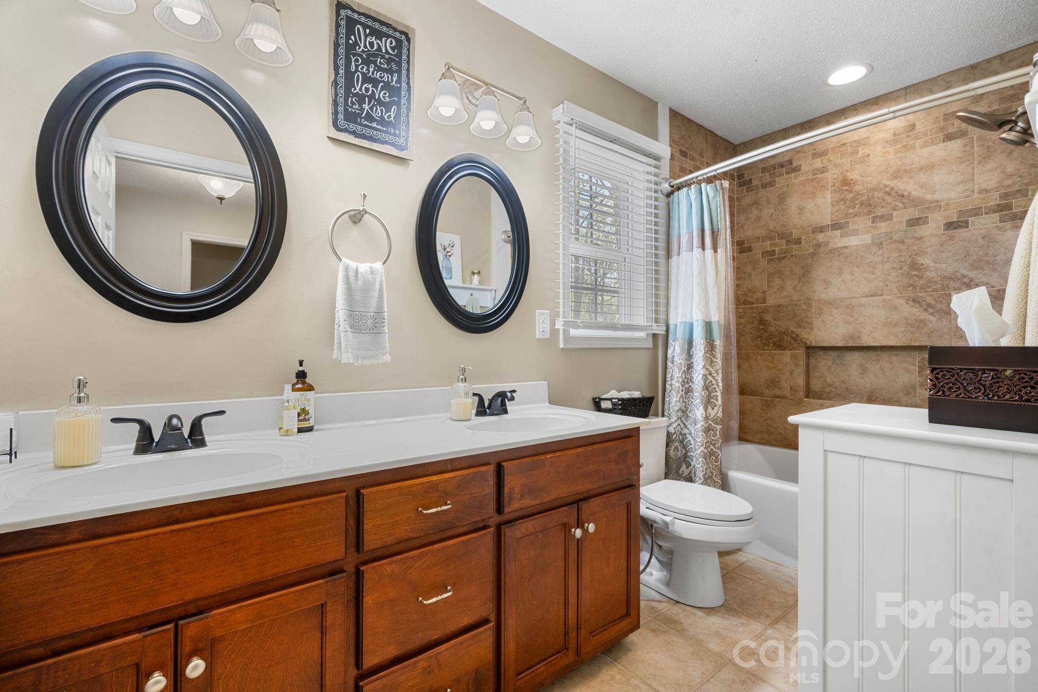 104 Buck Shoals Circle