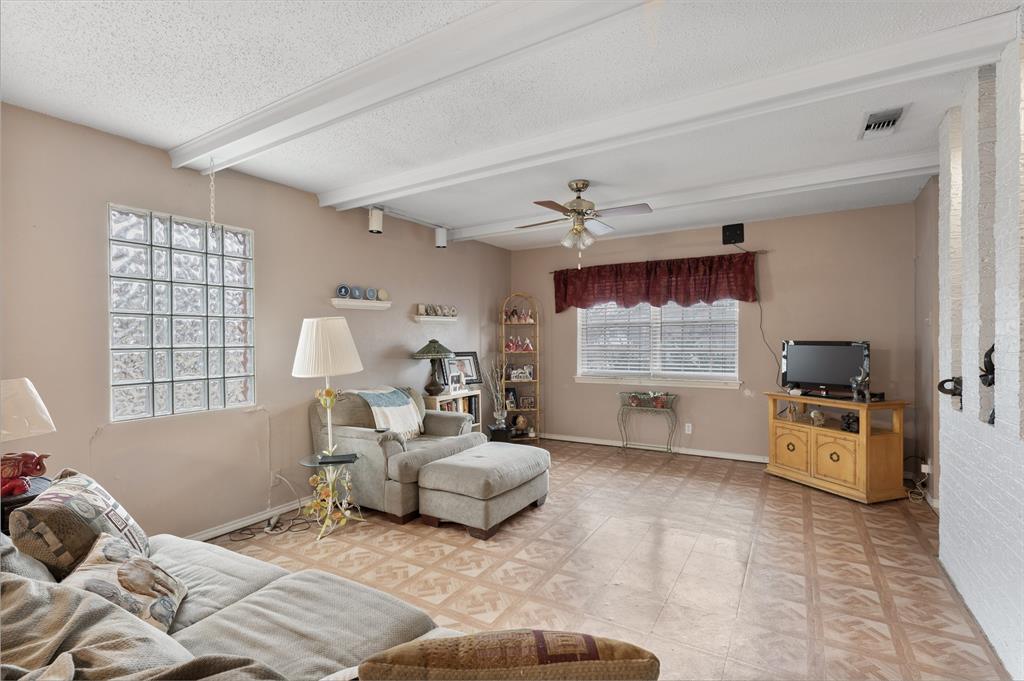 702 Hillside Drive