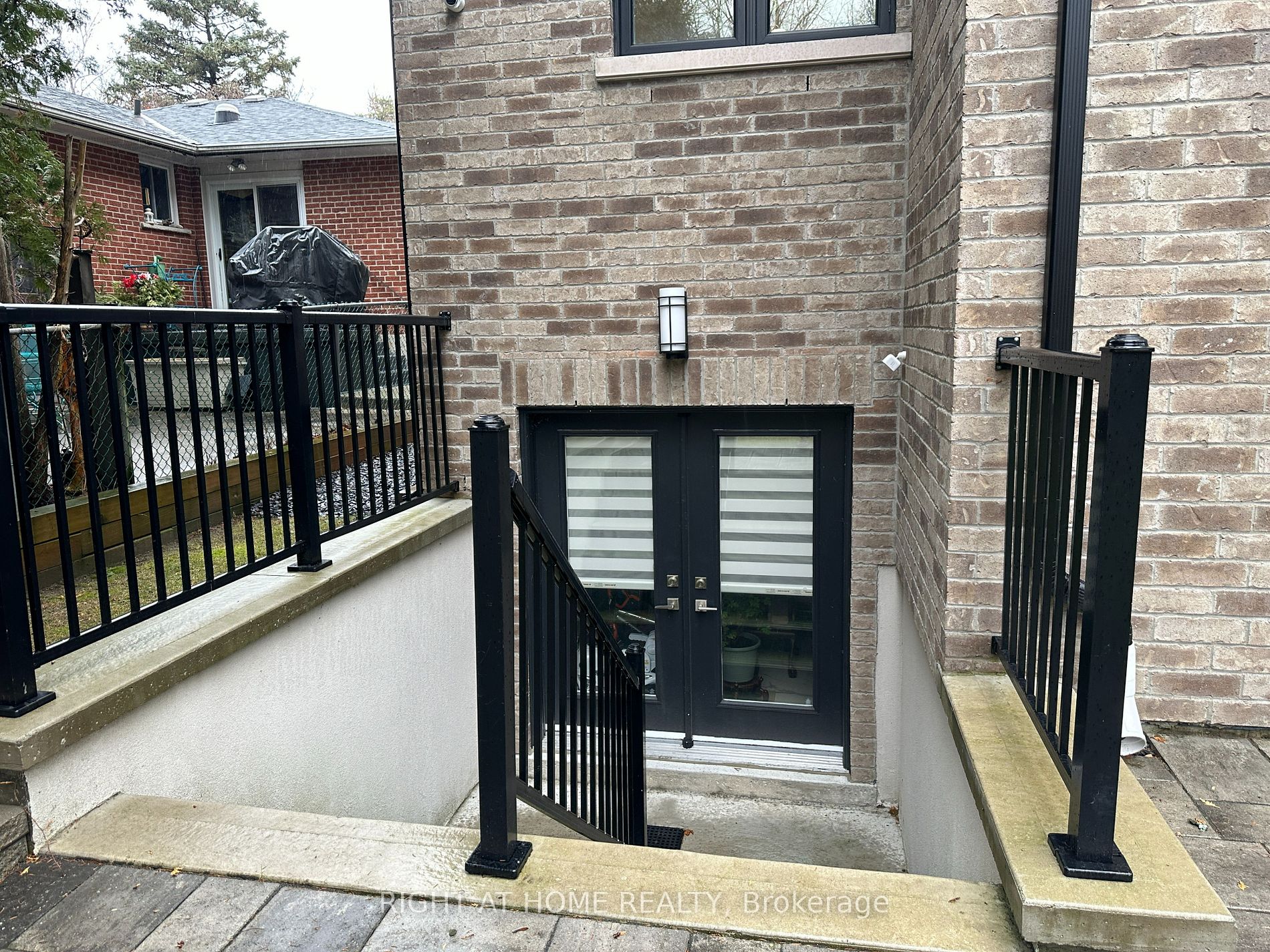 187 Clark Ave