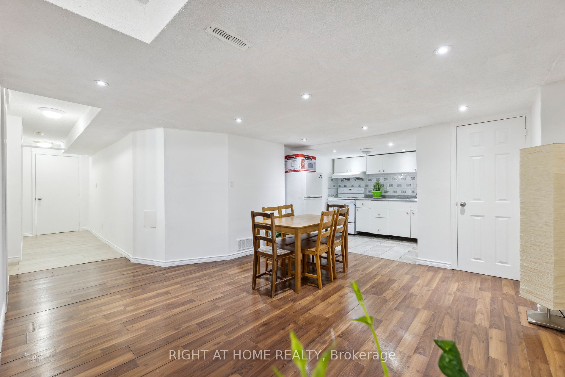 20 Oceanpearl Cres