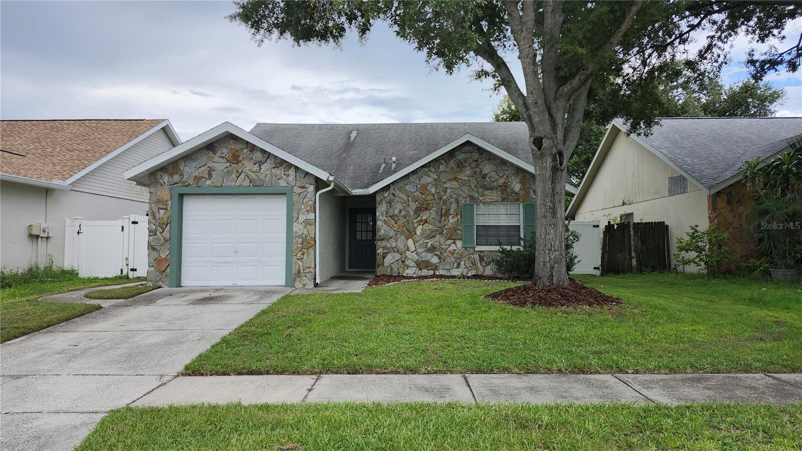 Welcome to this Beautiful 3-bedroom 2-bath home, well maintained, freshly painted interior, granite countertops, wood look laminate flooring, split floor plan, one car garage. Offers a prime location with an easy commute to local essentials. You are just minutes away from major commercial establishments, supermarkets, schools, and hospitals.