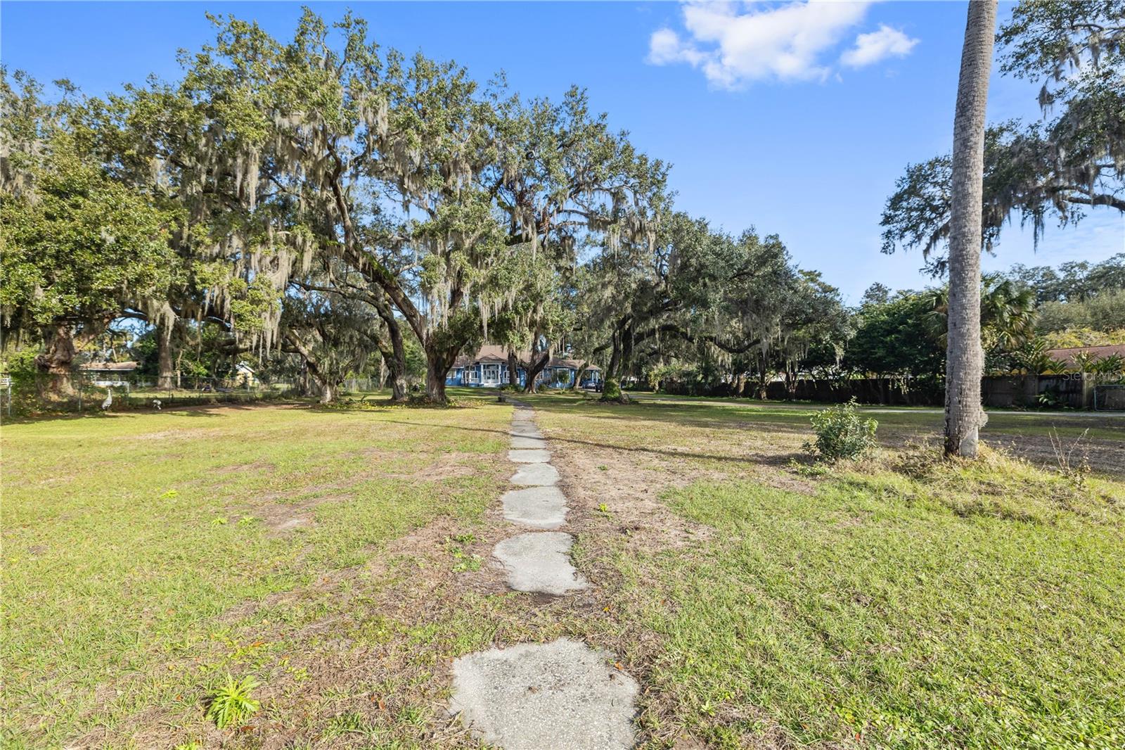 405 Chastain Road