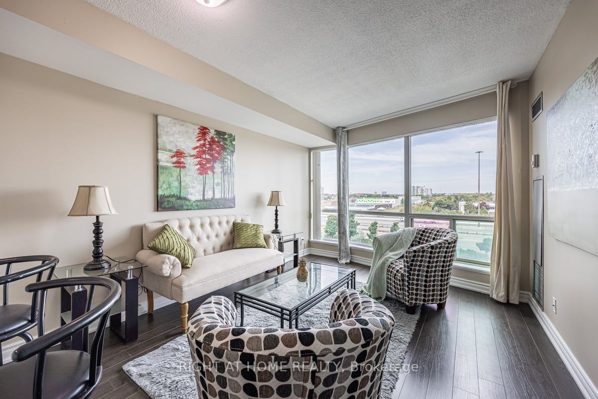 18 Lee Centre Dr 501