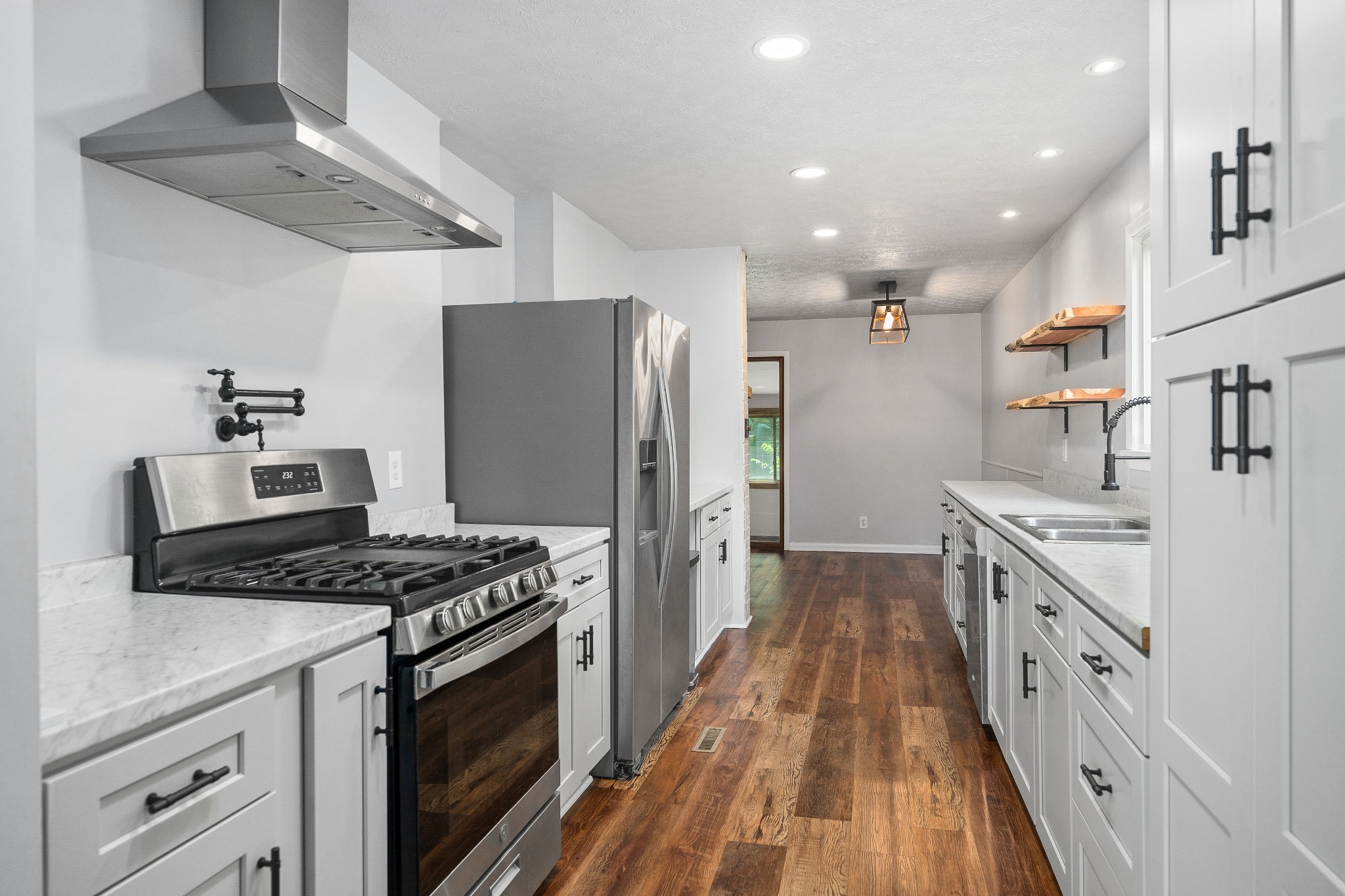 573 Big Hurricane Rd