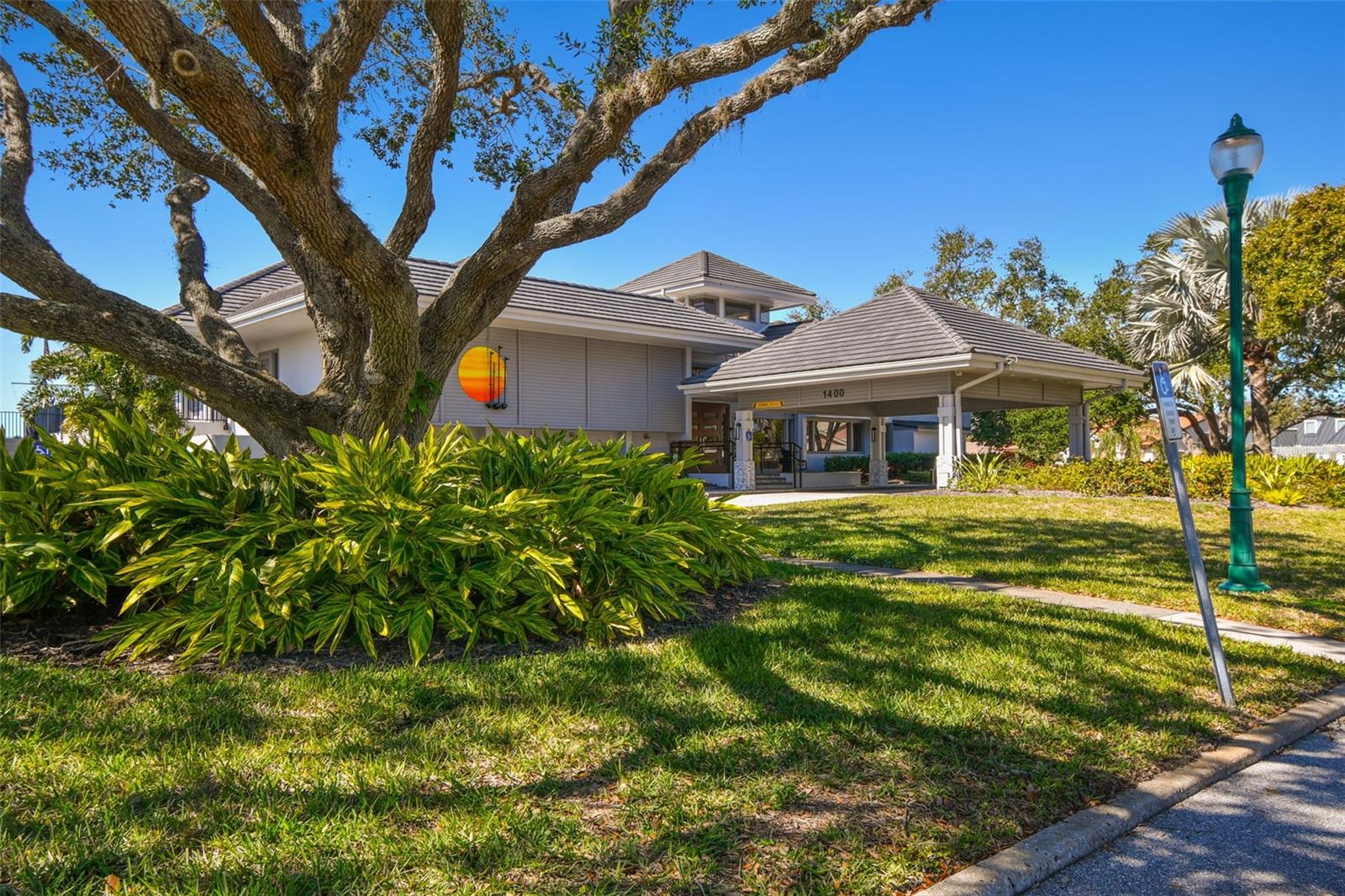 225 Harbor House Drive