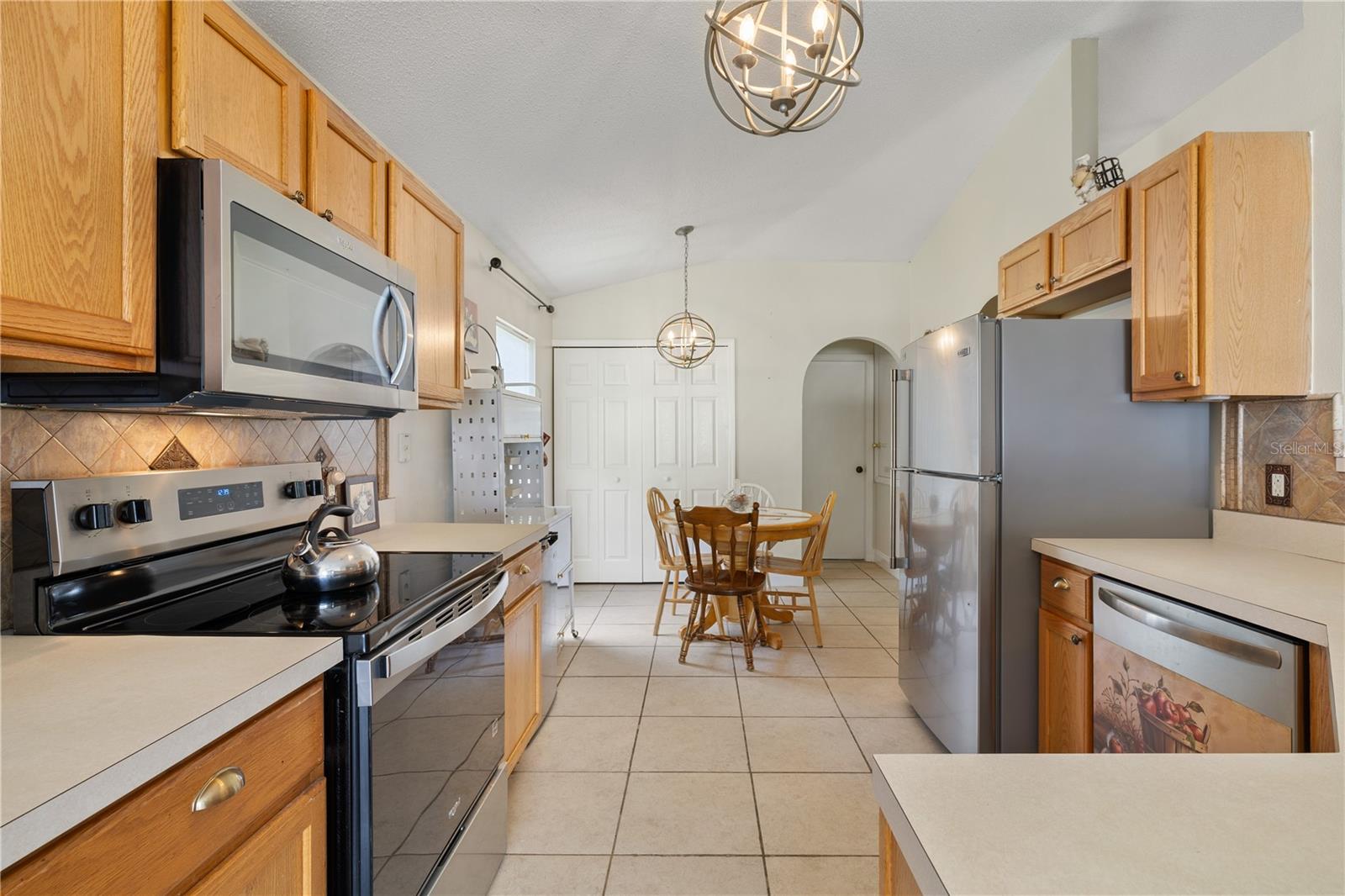 2912 Belle Lane