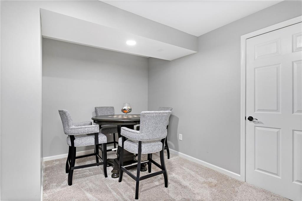 9407 W 124th Terrace