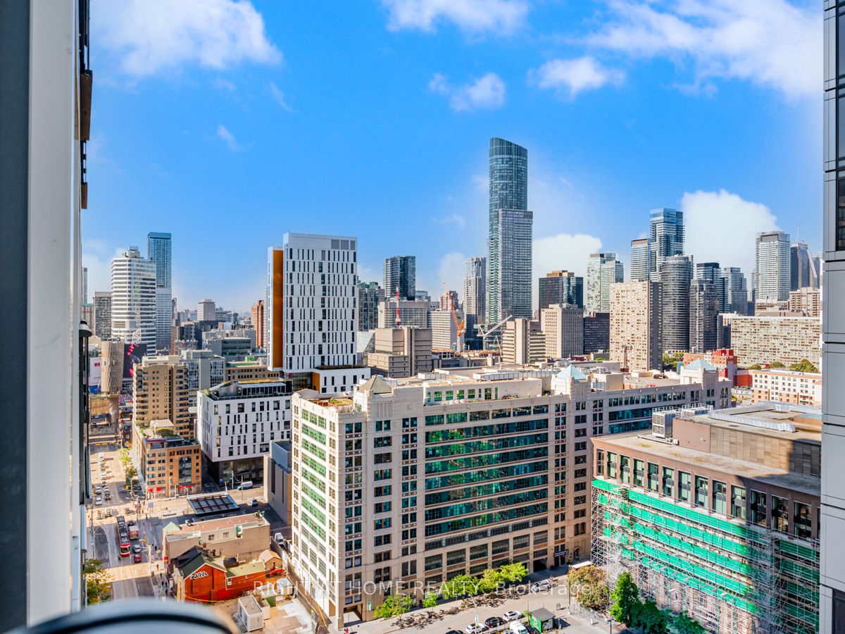 181 E Dundas St 2715