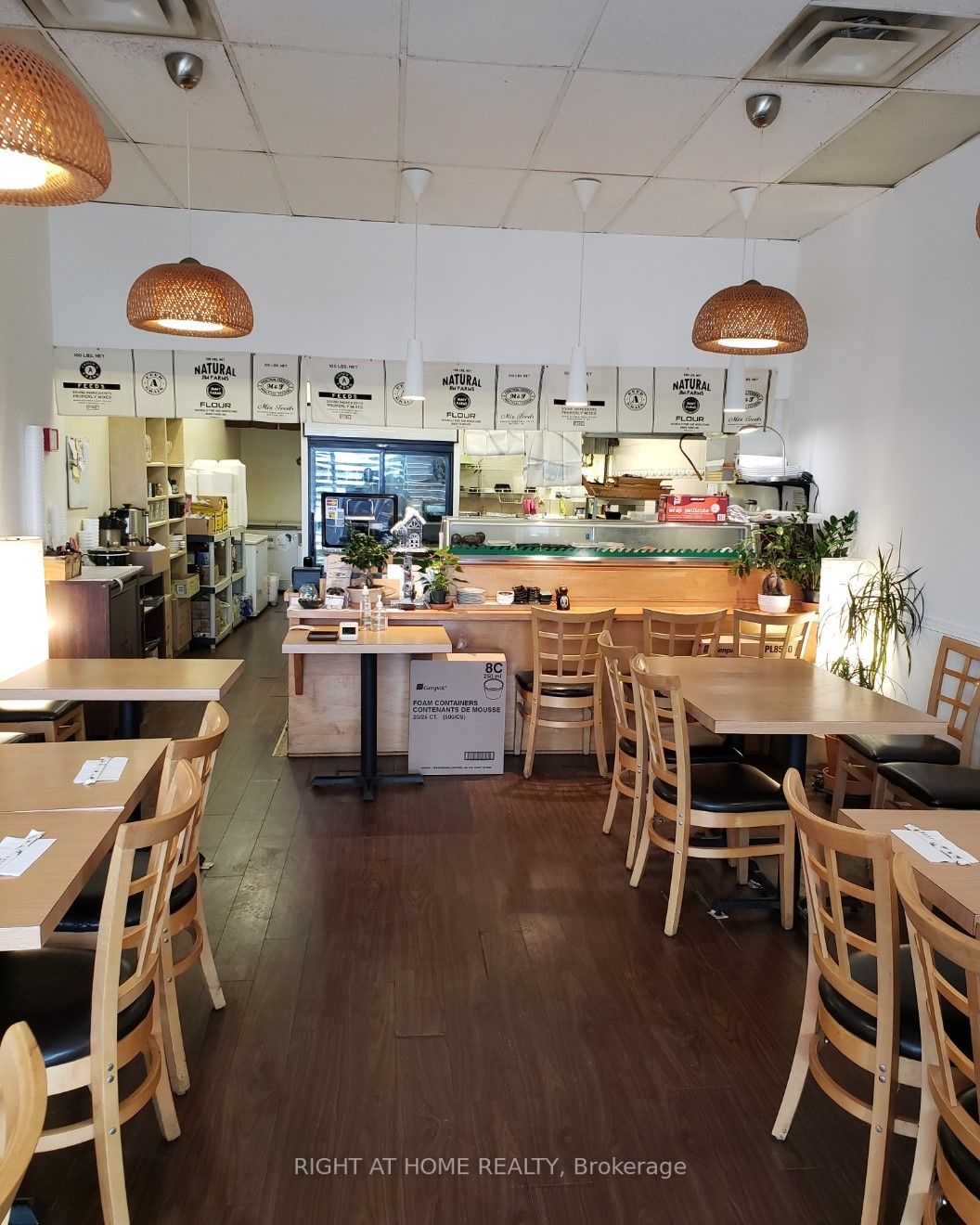 299 S The Queensway N/A 1