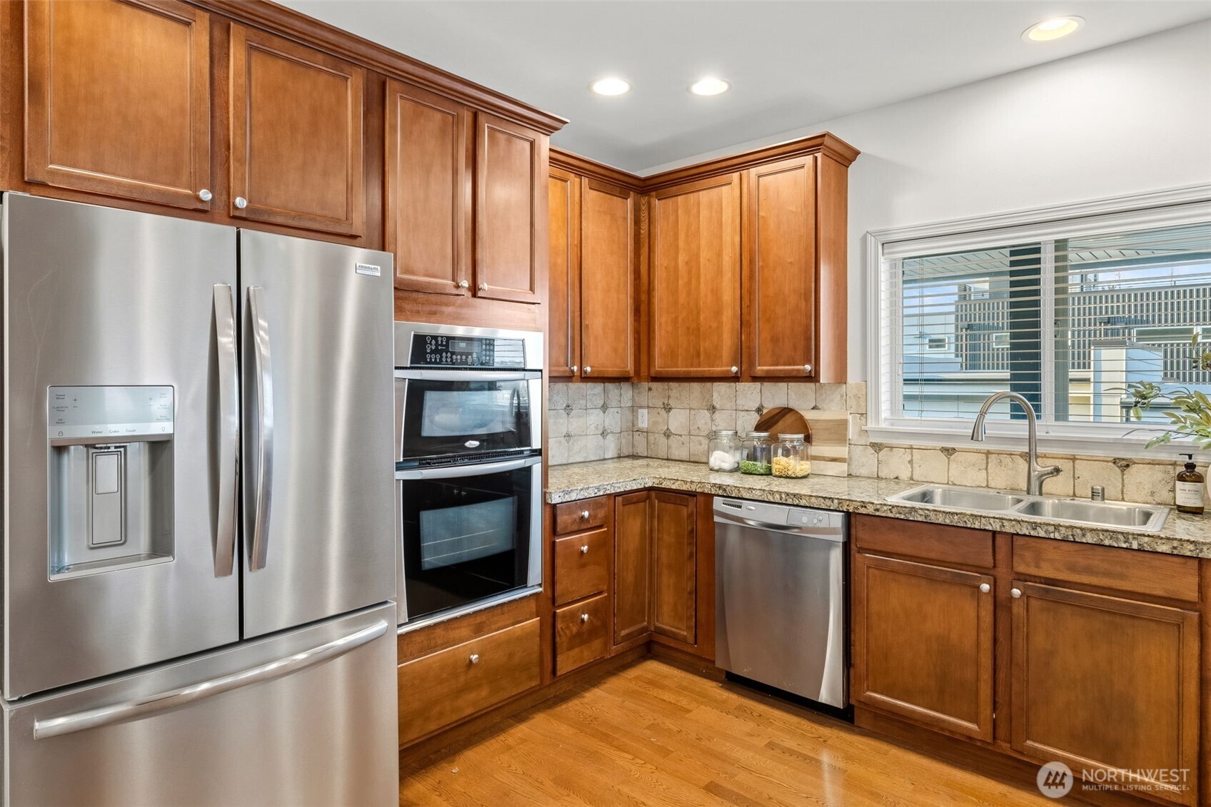 3112 SW Avalon Way 501