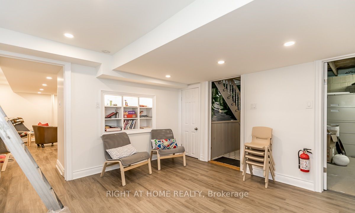 18642 Leslie St Bsmnt