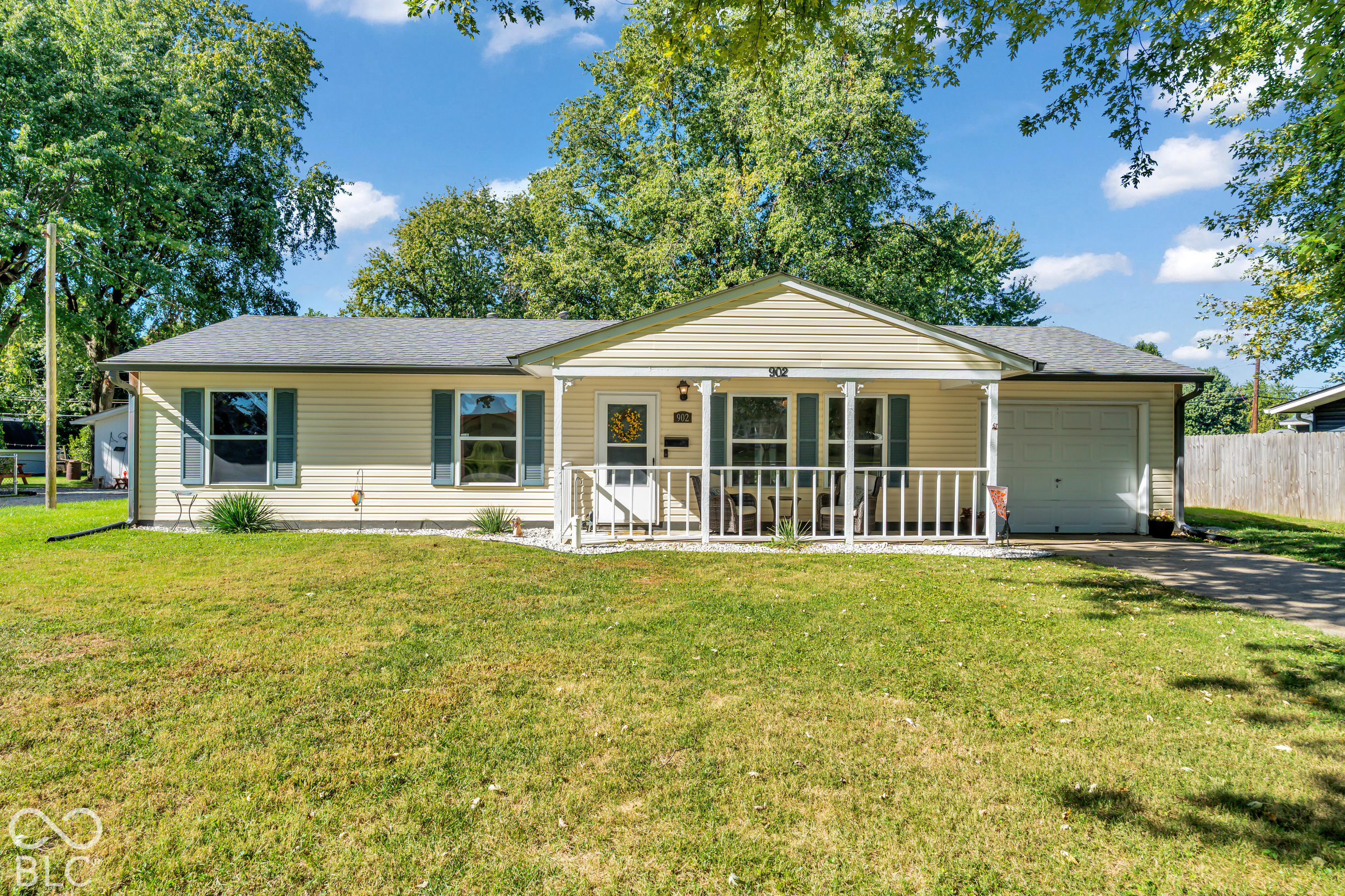 902 Sweetbriar Avenue