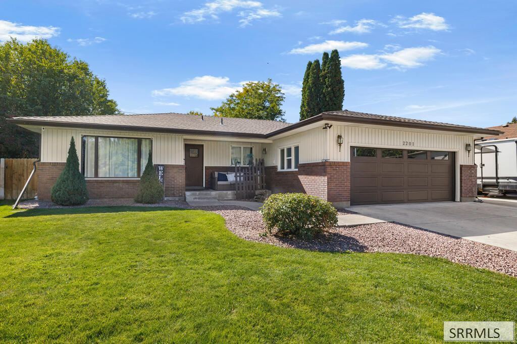 2201 E Brandon Drive