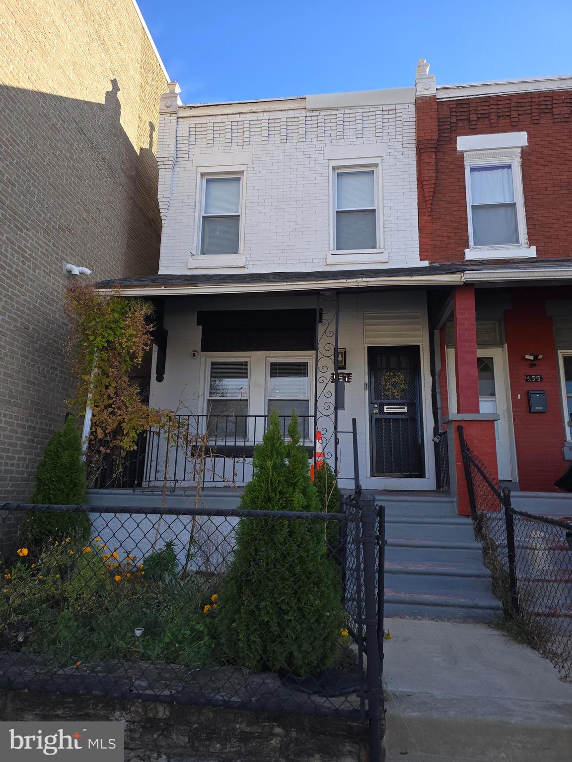 457 N EDGEWOOD St  