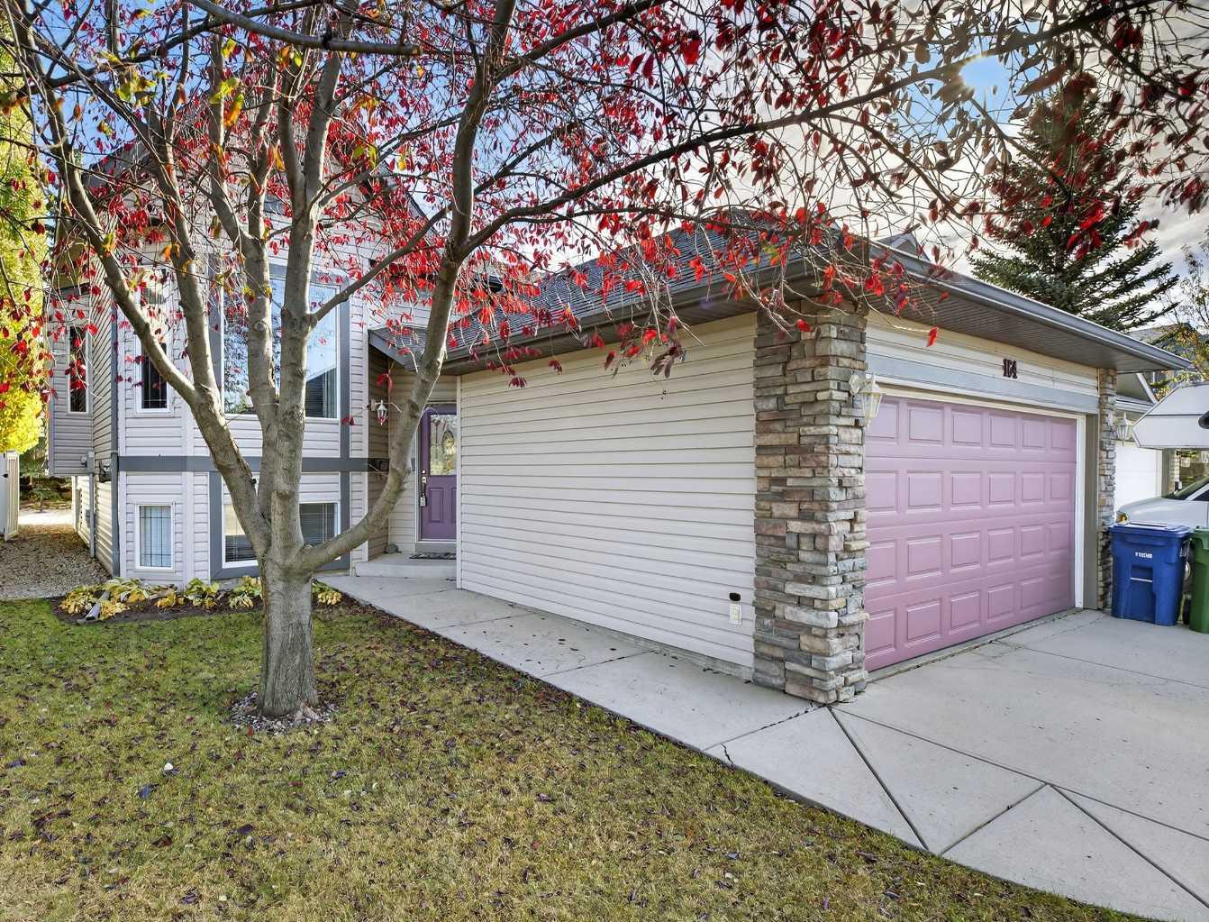 164 Stonegate Close NW