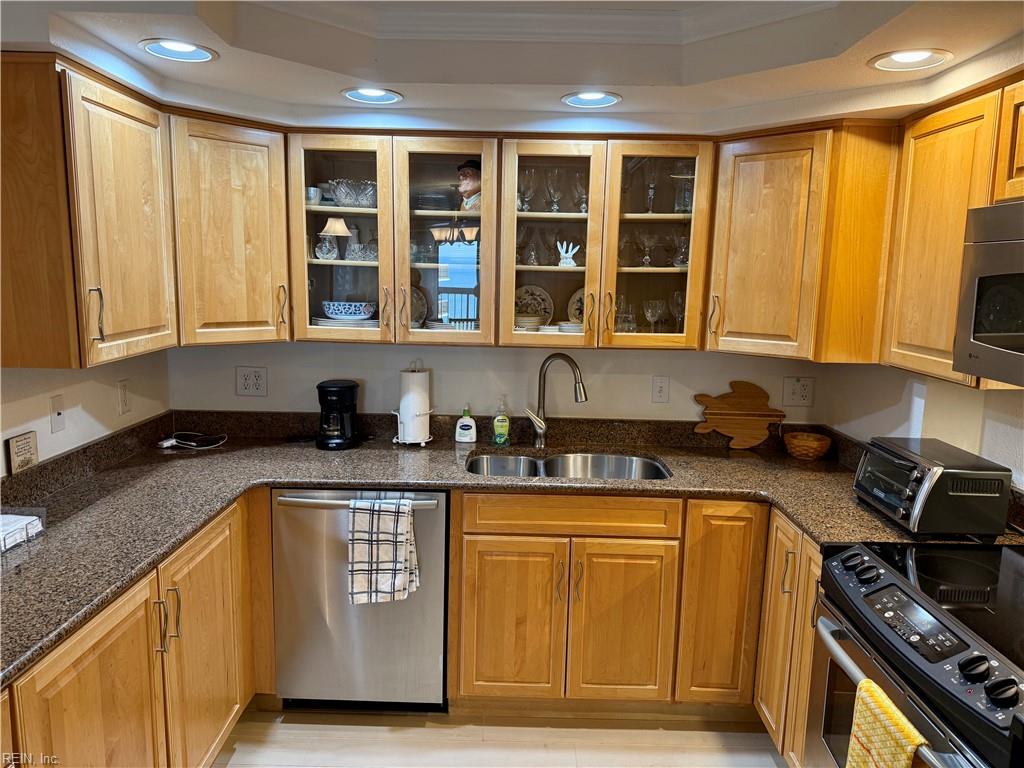 2830 Shore Drive 706