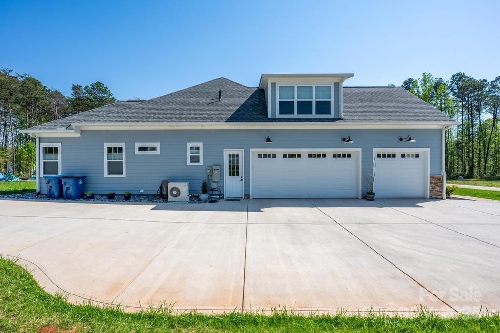 4594 N Wynswept Drive