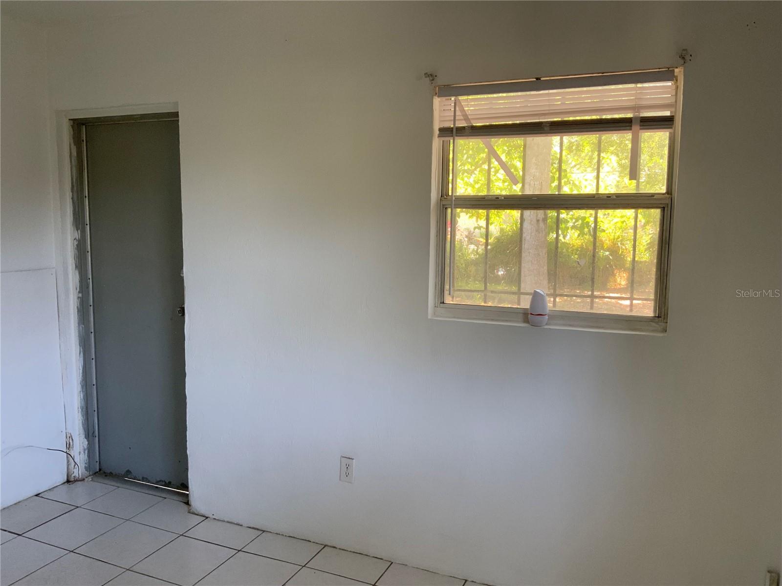 2926 N Orange Avenue