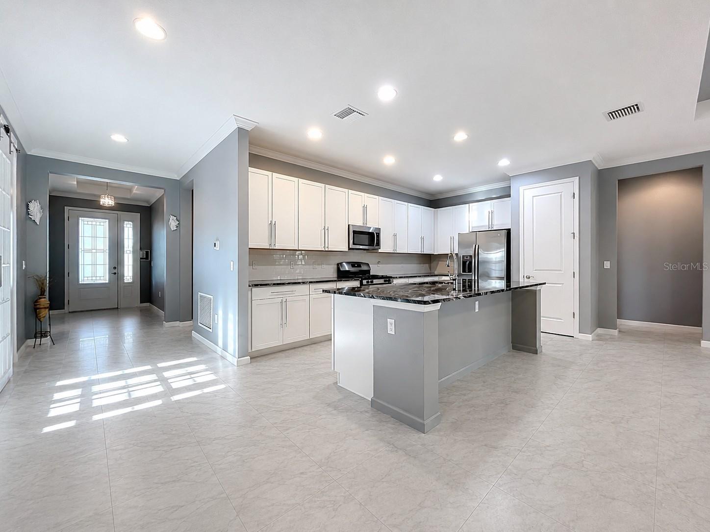 295 Northcote Court