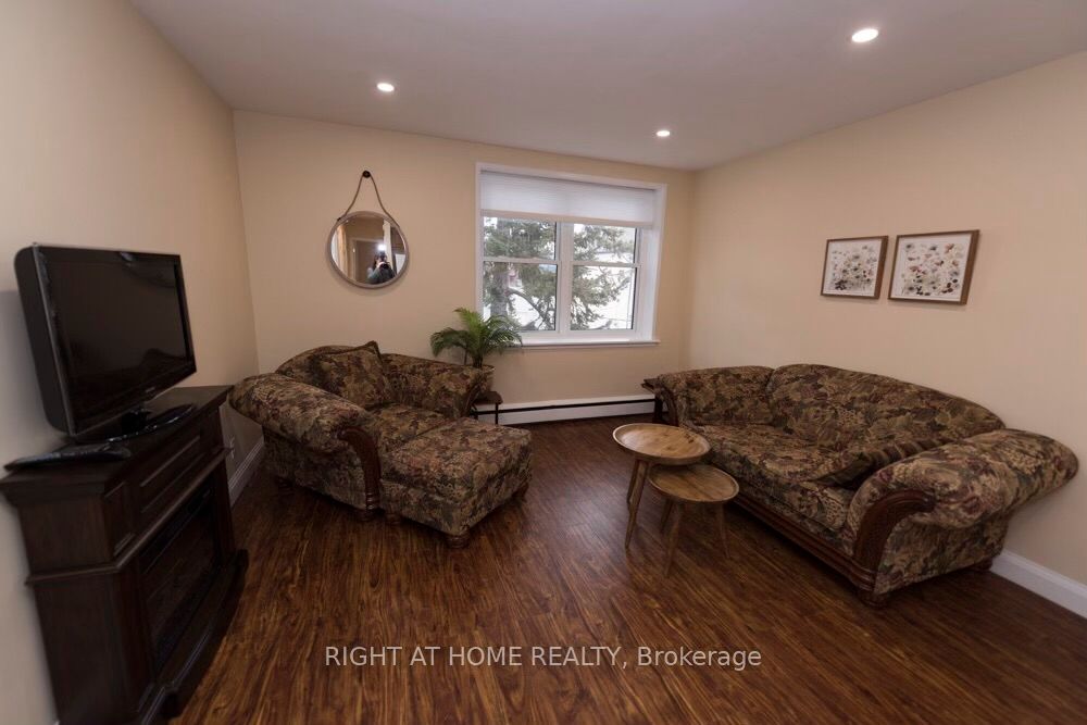 415 W Jackson St 2
