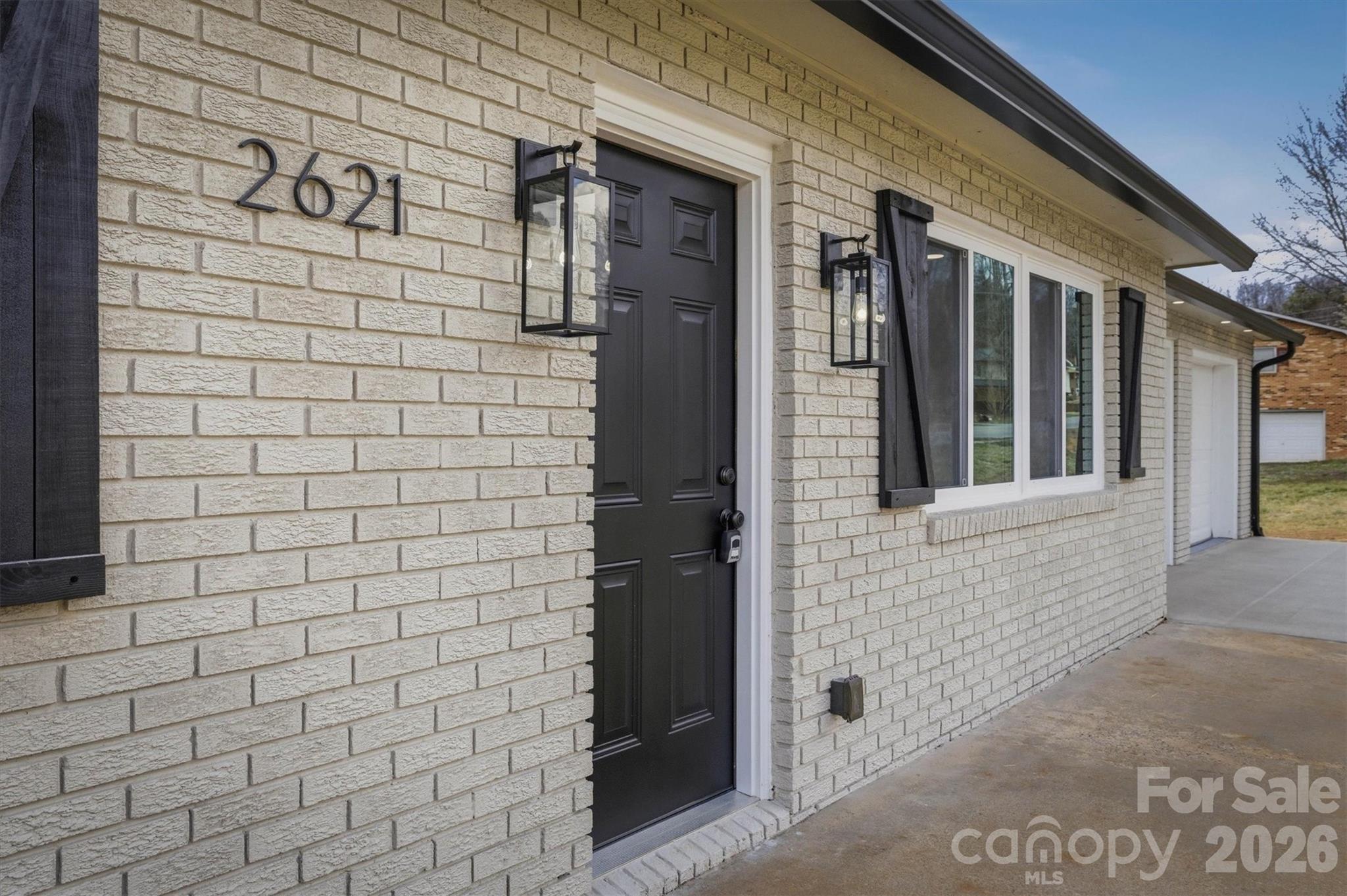 2621 Fairwood Drive SE