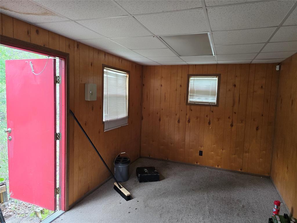 555 Private Road 3428