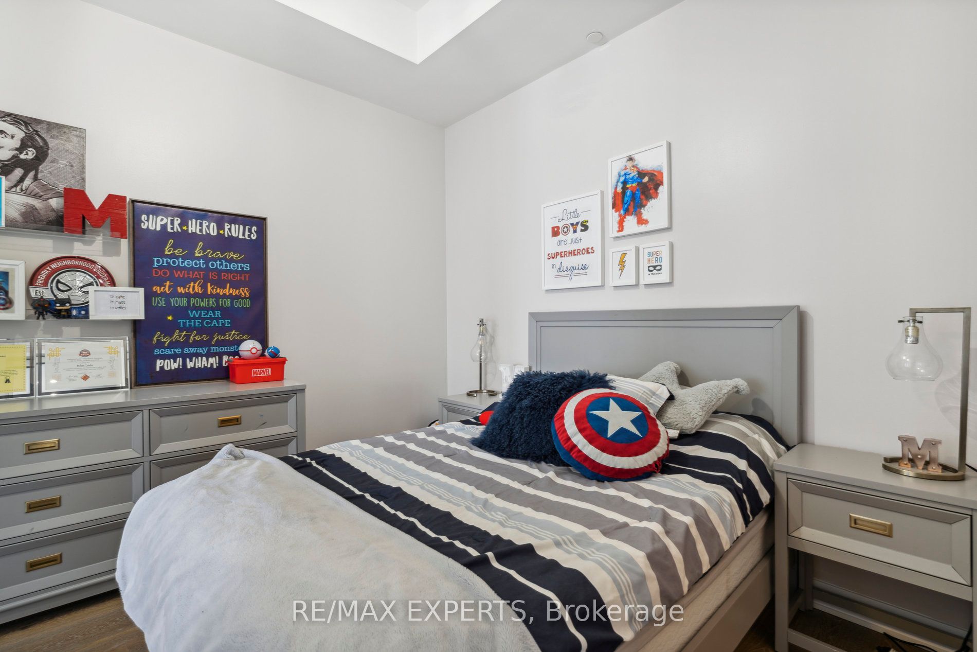 90 Park Lawn Rd PH-3007