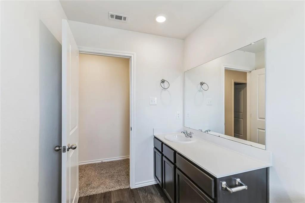 3124 Sweetwater Way