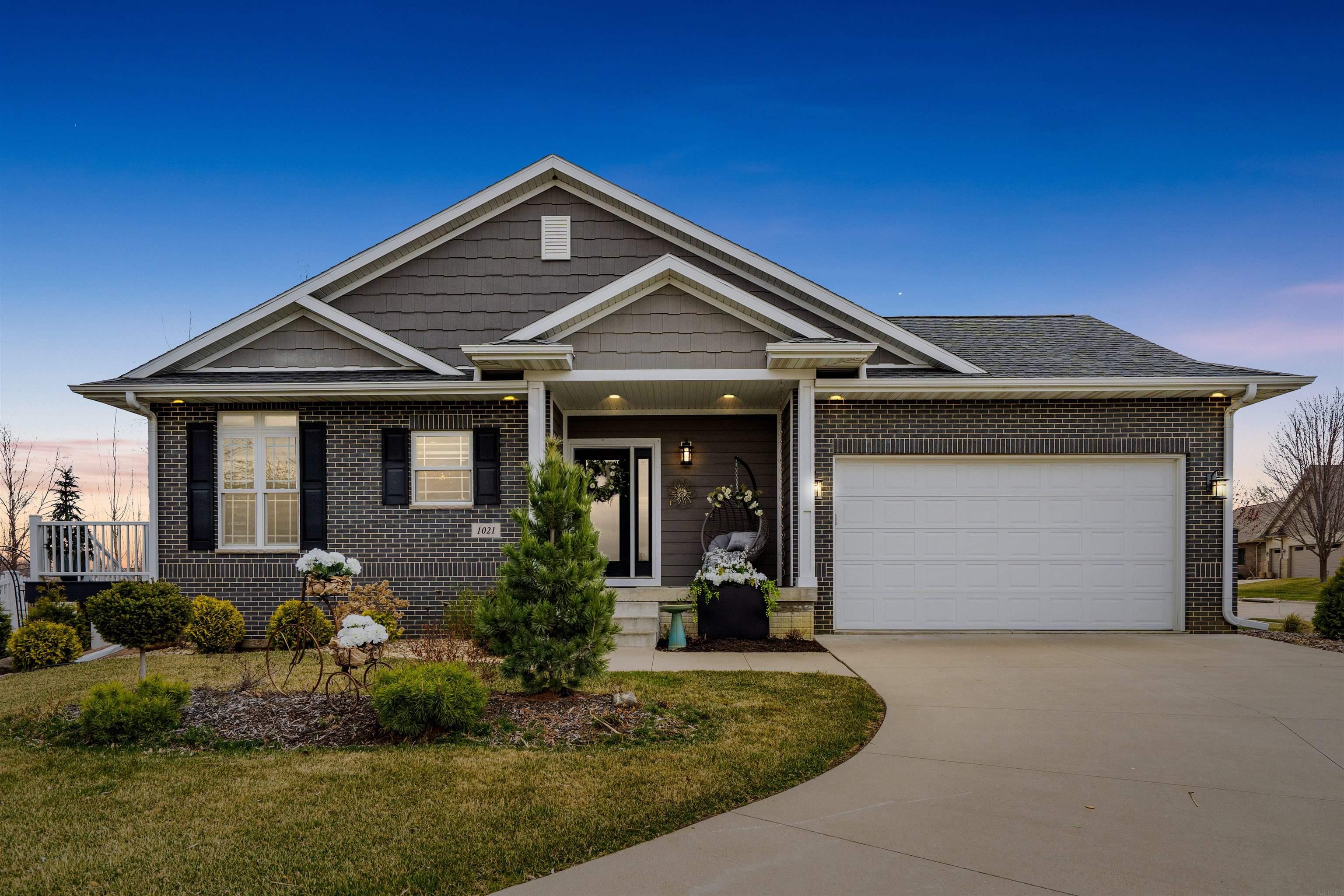 1021 Lake Ridge Drive