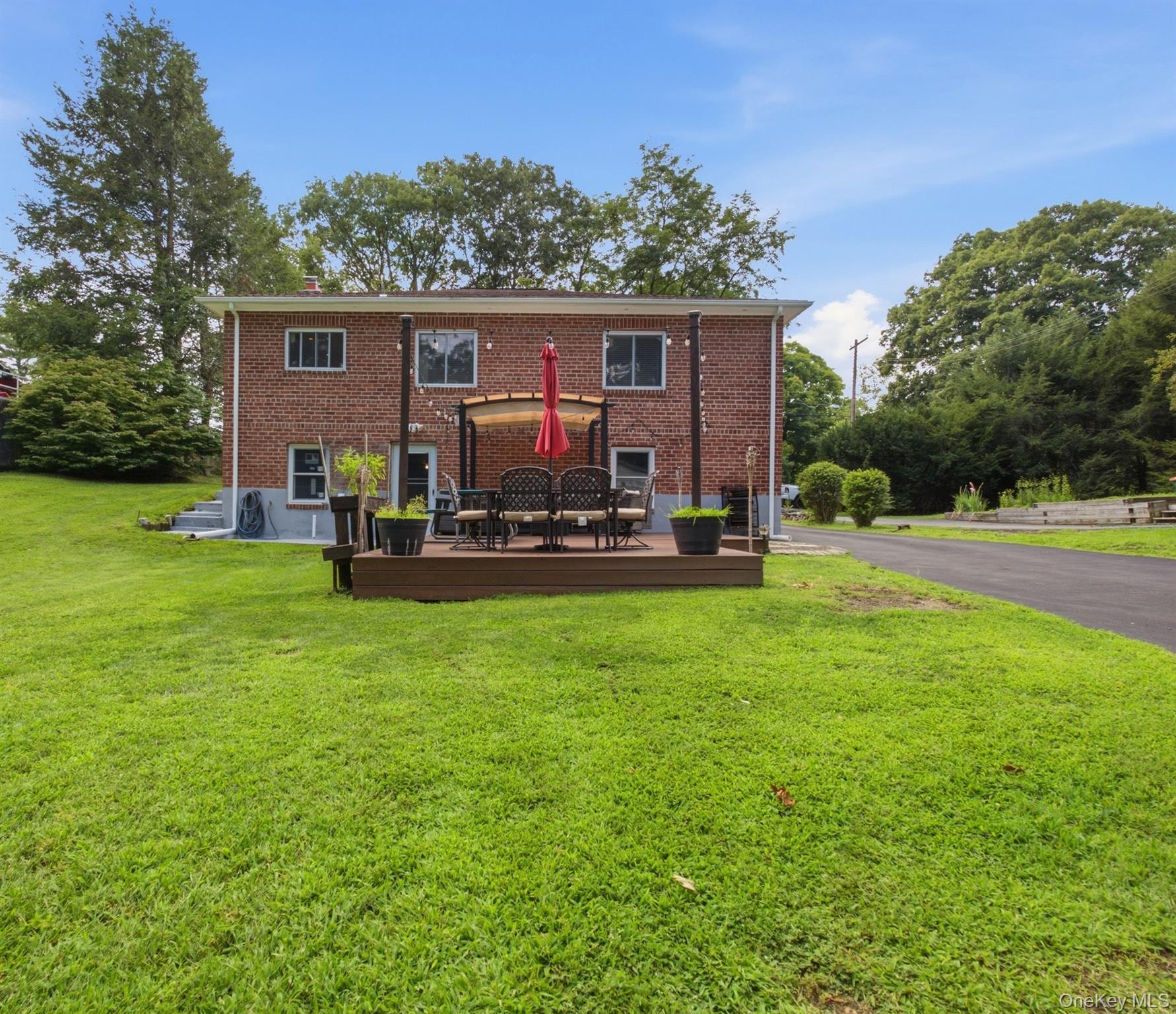 8 Arbutus Street
