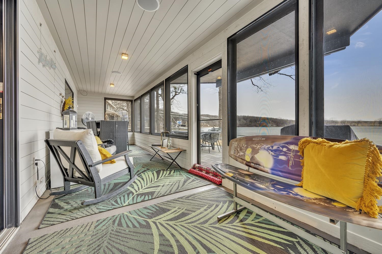 1001 Oak Place