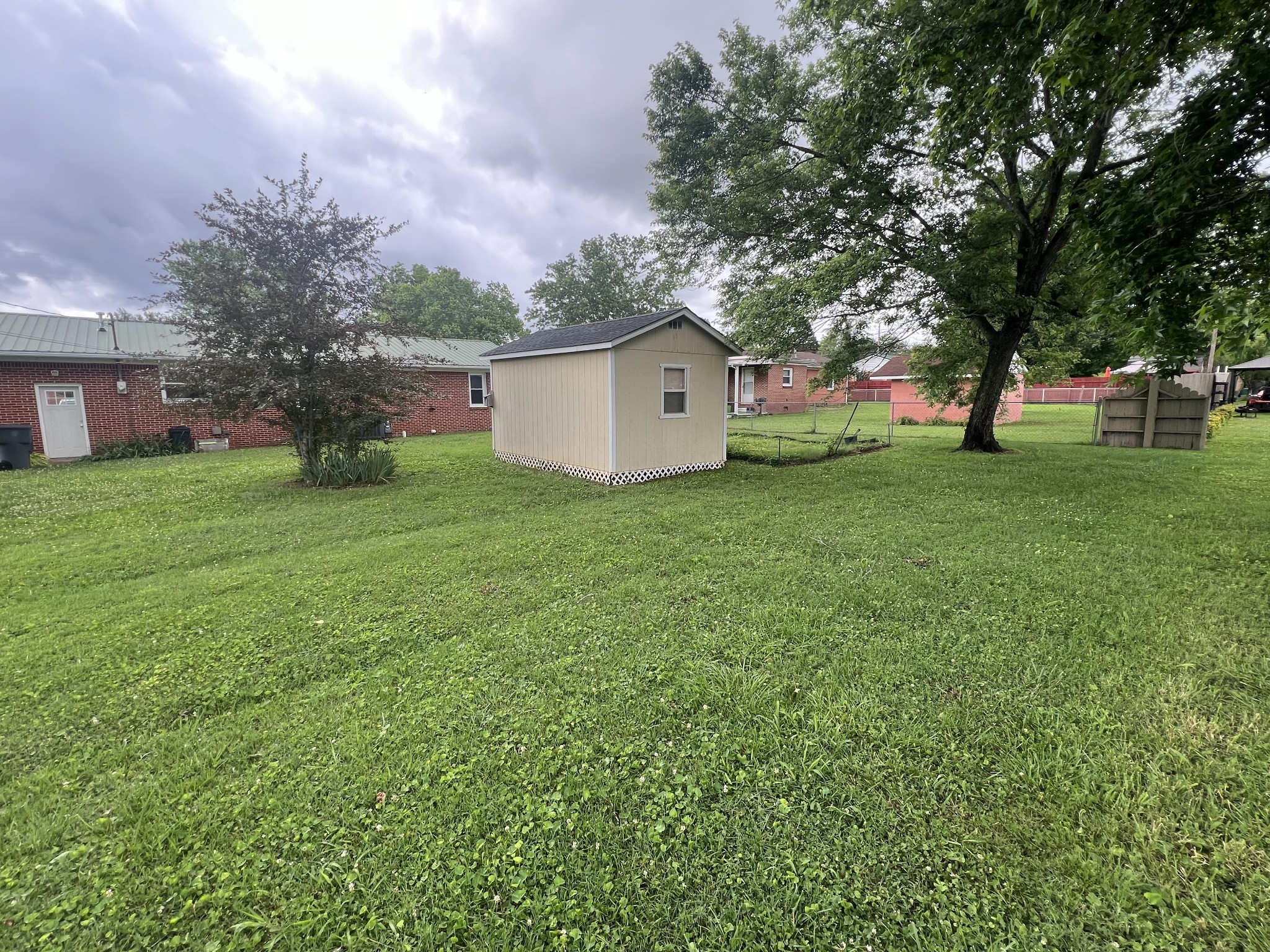 350 Lagoon Dr