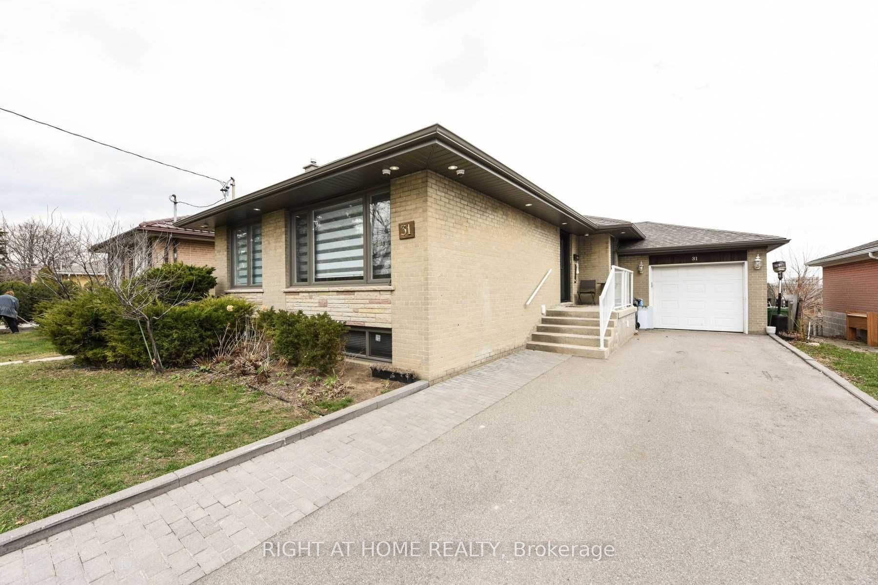 31 Griggsden Ave Lower