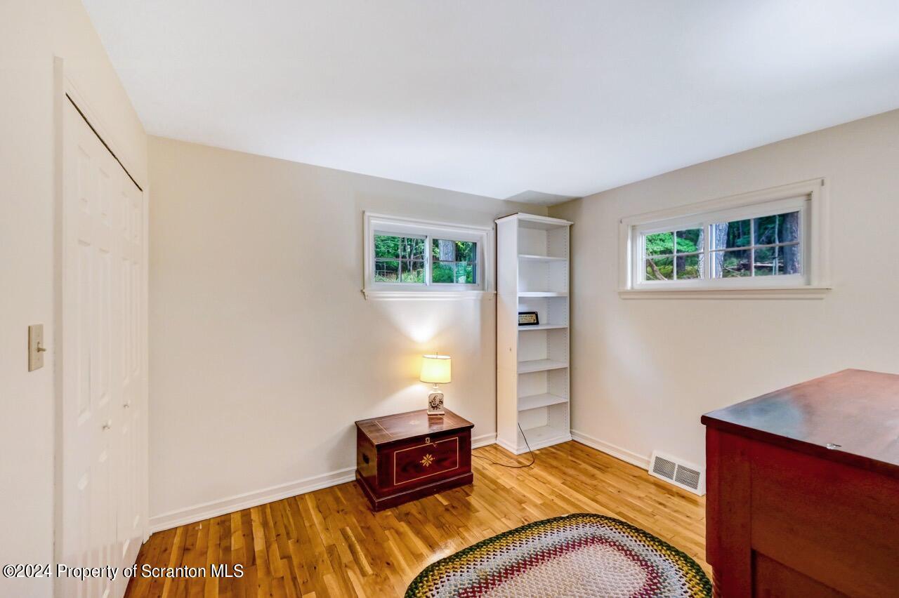 100 Buckhill
