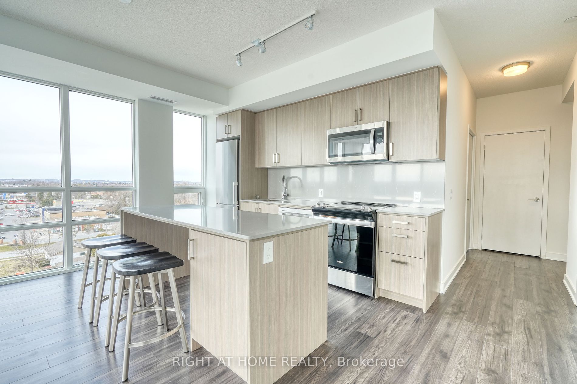 681 Yonge St 621