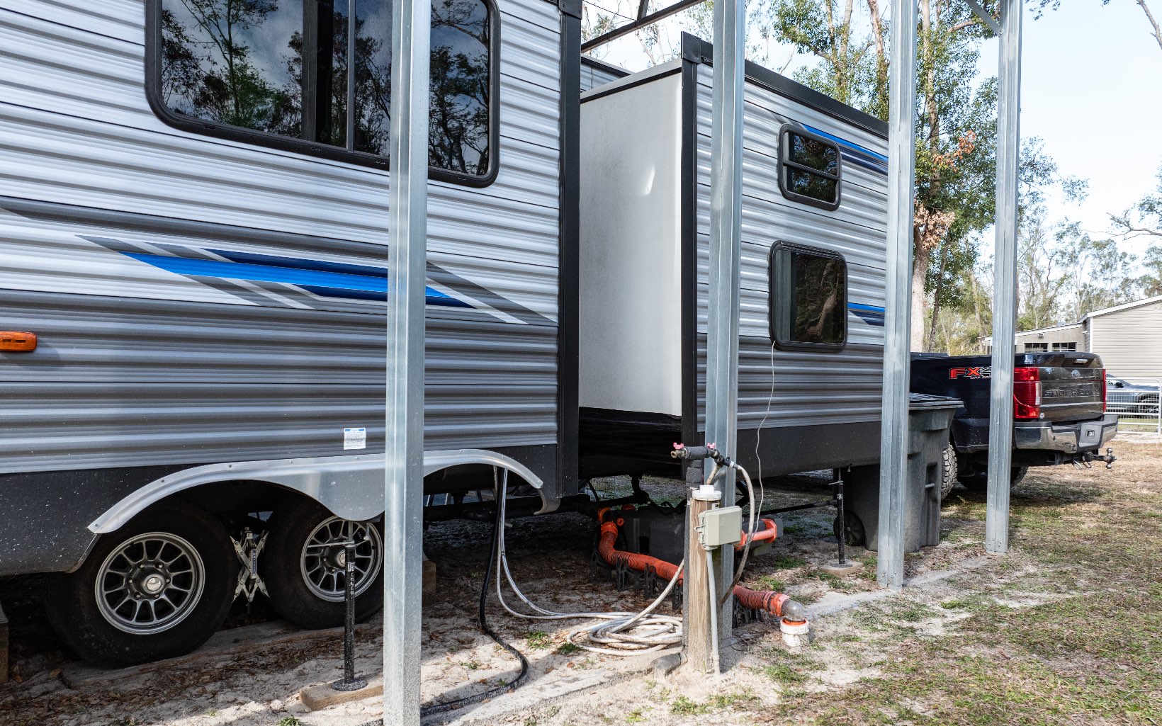 368 NE Beverly Hills Rd