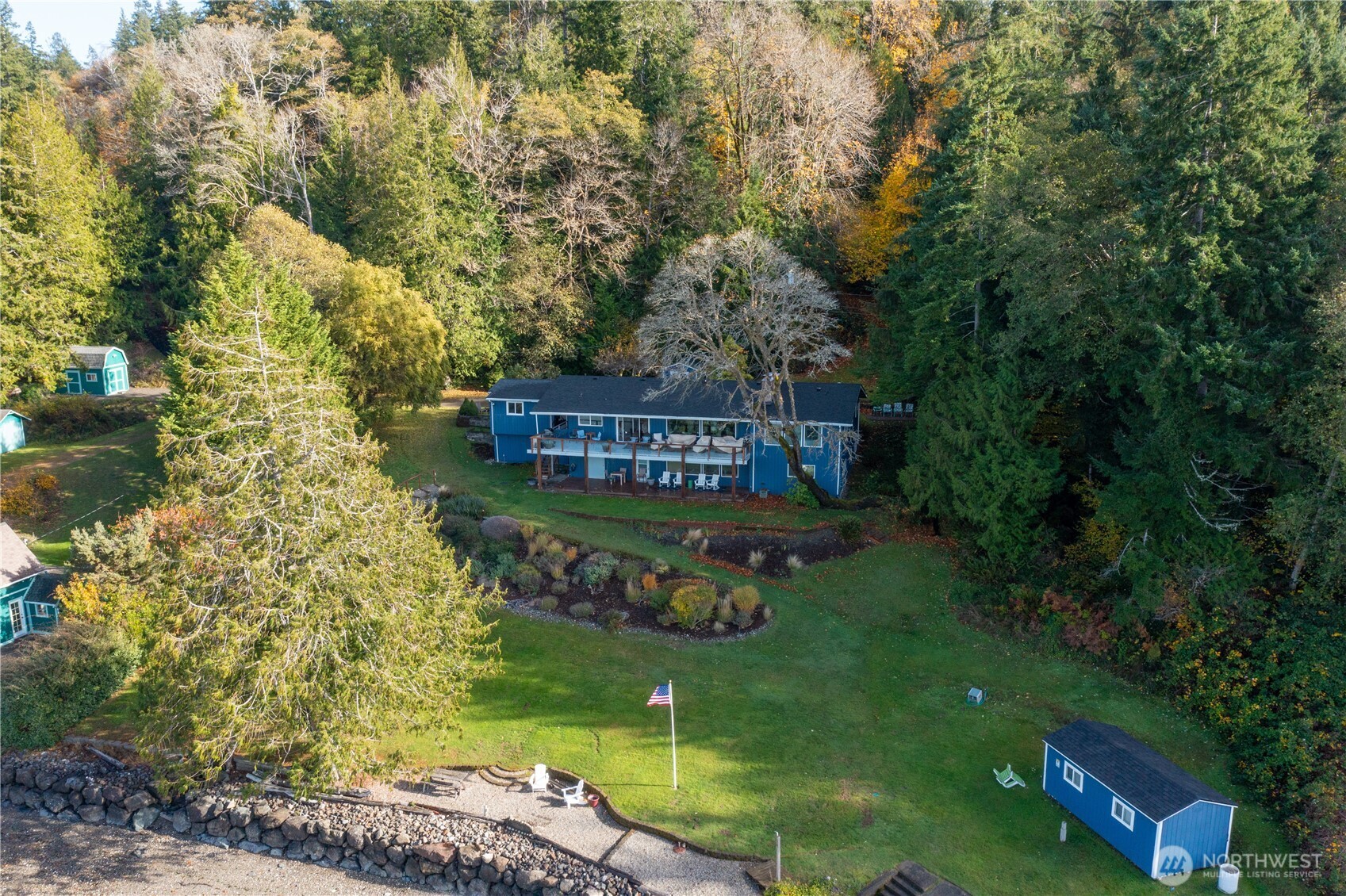 7504 Crescent Beach Road NW