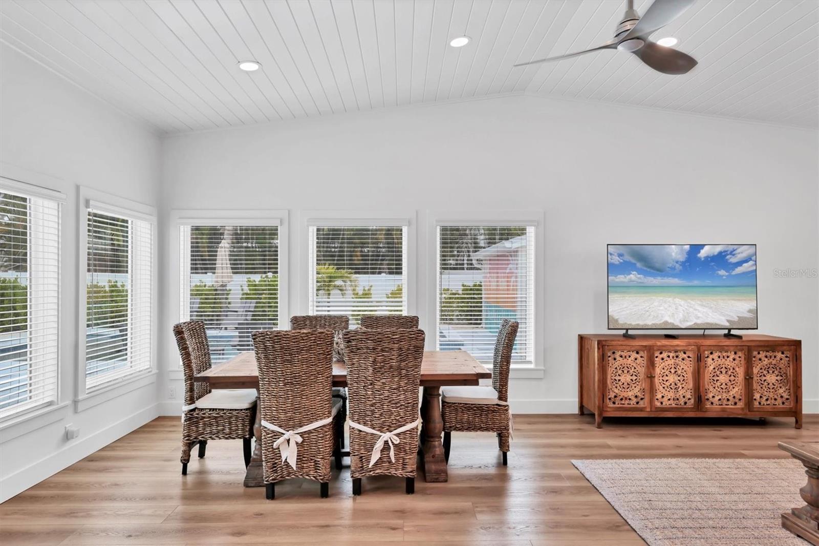 270 Gladiolus Street